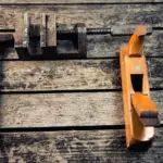 Hvordan opbevarer jeg min havesprøjte bedst muligt?